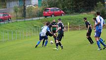 I. B třída. Východsousedské derby Smržovka - Lučany 2:2. Smržovka bílomodré dresy.