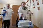 Druhé kolo prezidentských voleb 26. ledna v Desné na Jablonecku.