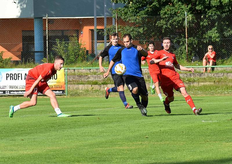 V letní přípravě si o víkendu naordinovalo áčko Jiskry Mšeno hned dva zápasy, jeden proti Železnému Brodu a druhý proti Lomnici nad Popelkou.