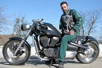 V roce 2011 si František "Bárt" Bártík přivezl pohár za nejkrásnější přestavbu motocyklu v kategorii Chopper & Cruiser v mezinárodní soutěži Bohemian Custom Bike. Za stavbu motocyklu BFC 1500 Greys - na snímku.