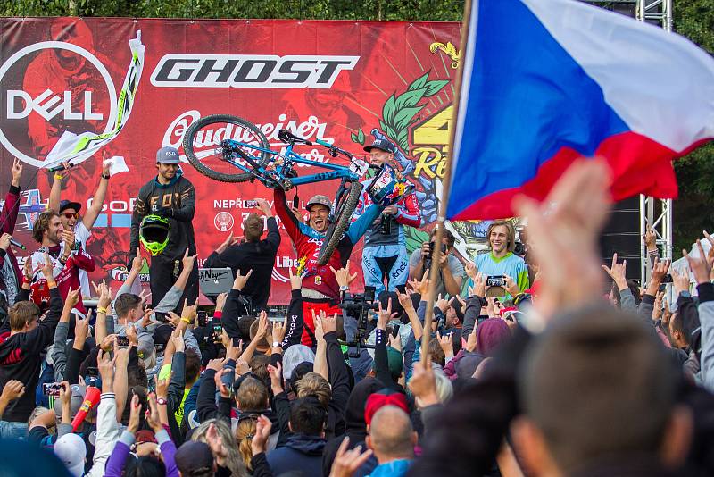 Finále závodu světové série horských kol ve fourcrossu, JBC 4X Revelations, proběhlo 15. července v bikeparku v Jablonci nad Nisou. Na snímku je vítěz domácího závodu a zároveň celé letošní série, Tomáš Slavík.