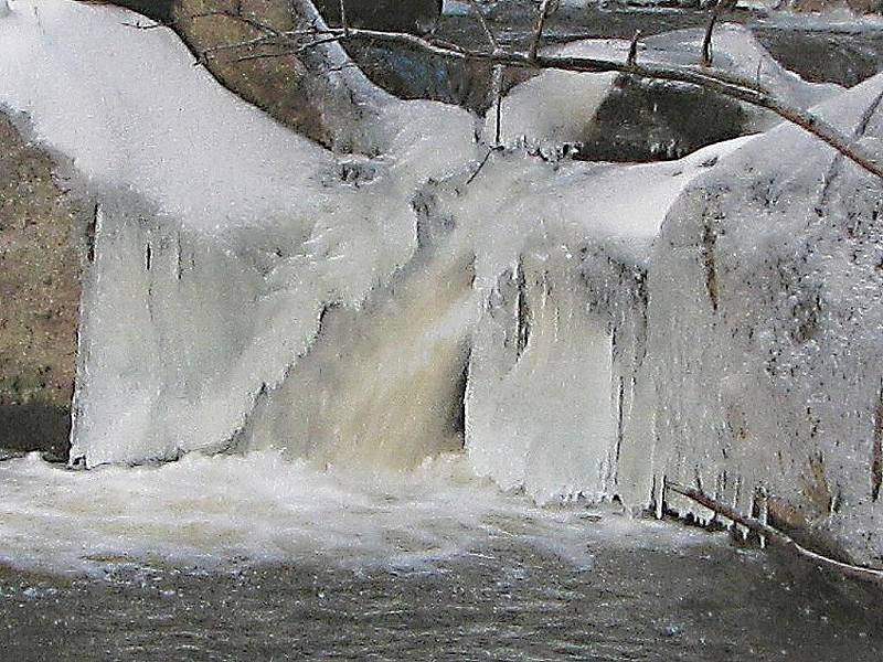 Ledové vodopády na Černé Desné.