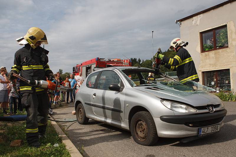 Dobrovolní hasiči z Haratic (části obce Plavy) si v sobotu 17. srpna připoměli již 130. výročí od založení sboru.