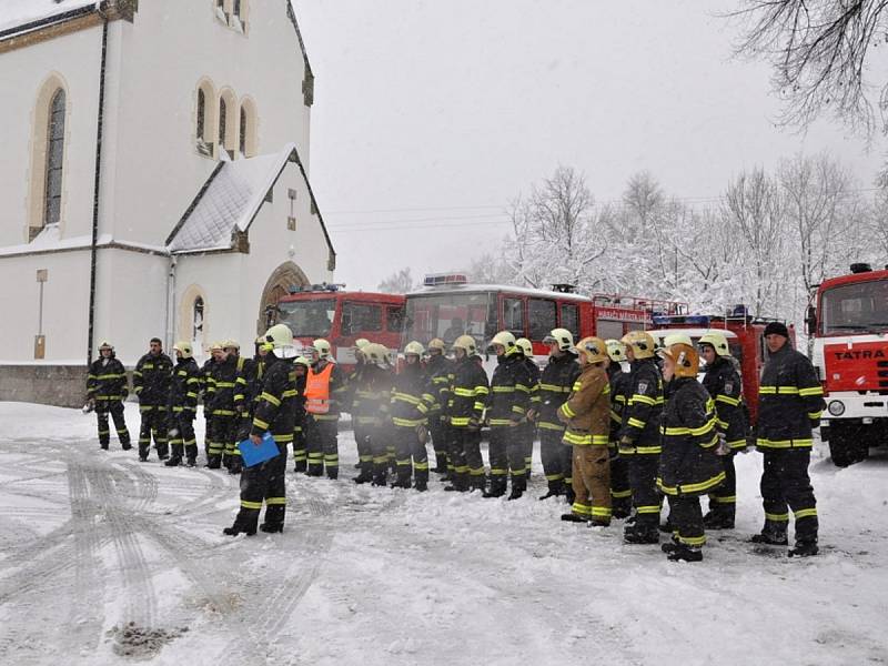 Taktické cvičení na záchranu osob z Domova Maxov