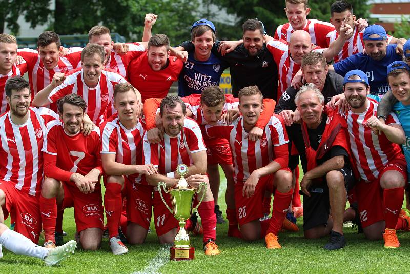 Áčko Jiskry Mšeno vybojovalo pohár divize C a má také nejlepšího střelce Nikolase Daníčka.