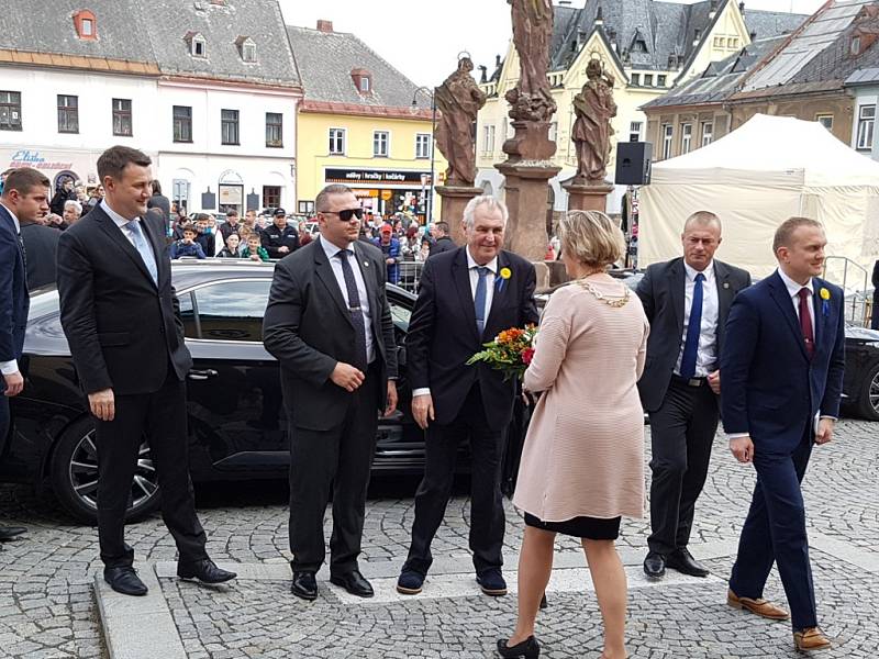 Prezident Miloš Zeman na návštěvě v Jilemnici.