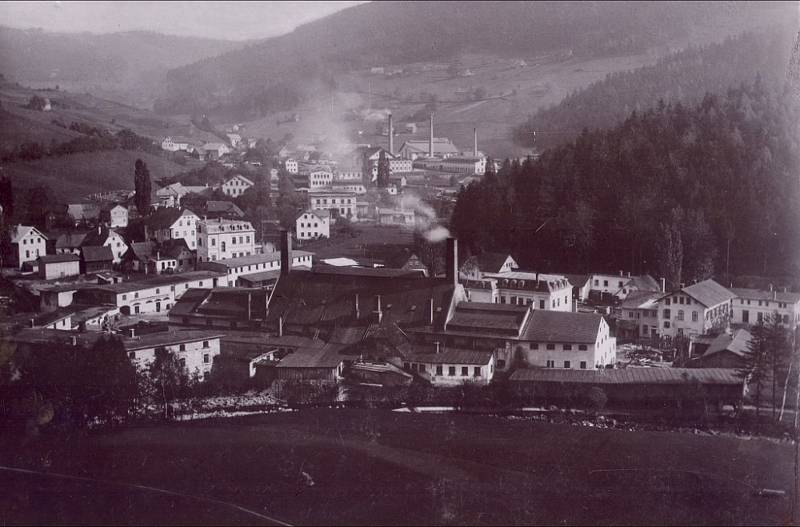 Obec Desná v Jizerských horách. Historické fotografie.