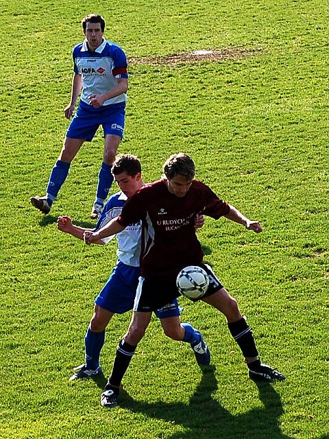 Lučany - Sedmihorky 2:1 (1:1), čtvrtfinále poháru ČMFS, branky vítězů dali Michal Bělohlávek a Michal Dítě