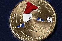 Sada nepoužitých oběžných mincí s kolorovaným žetonem s tématikou EURO 2012.