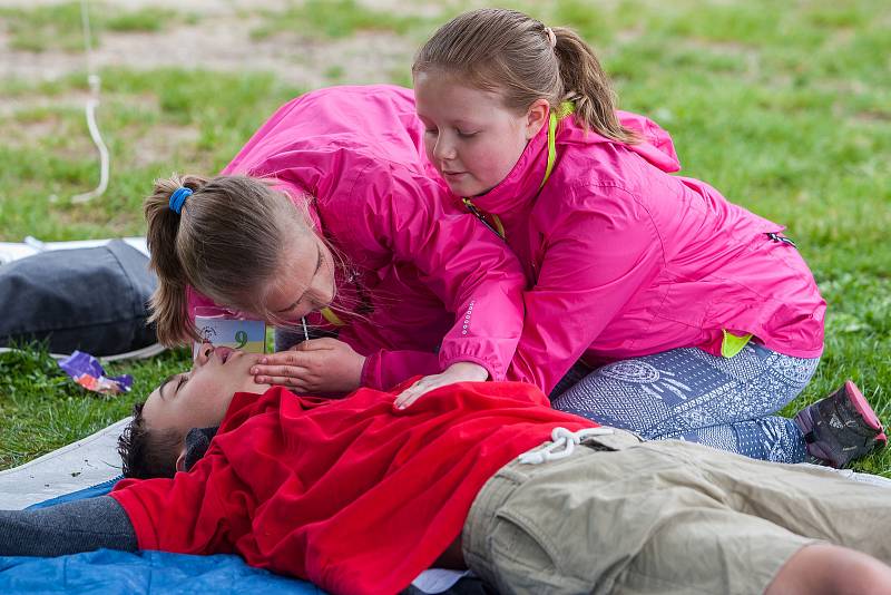 Krajské kolo Helpíkova poháru Libereckého kraje, zdravotně výchovné soutěže v první pomoci pro žáky pátých tříd základních škol, proběhlo 16. května u vodní nádrže Mšeno v Jablonci nad Nisou.