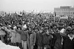 V Jabloneci nad Nisou se konala generální stávka 27. listopadu. Horní, tehdy Rudé náměstí, bylo ten den zcela zaplněné, protestovali dělníci, pracující inteligence i studenti.
