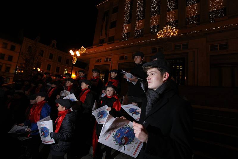 Jablonecko zpívalo koledy s Deníkem.