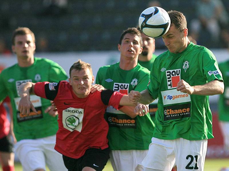 Bez gólu skončil v pondělí poslední zápas úvodního kola fotbalové první ligy v Jablonci. Domácí Baumit v něm remizoval s Mladou Boleslaví 0:0.