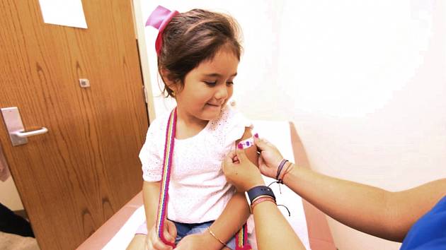 Očkování proti onemocnění Covid-19 je dostupné už pro děti od 12 let. Ilustrační foto.