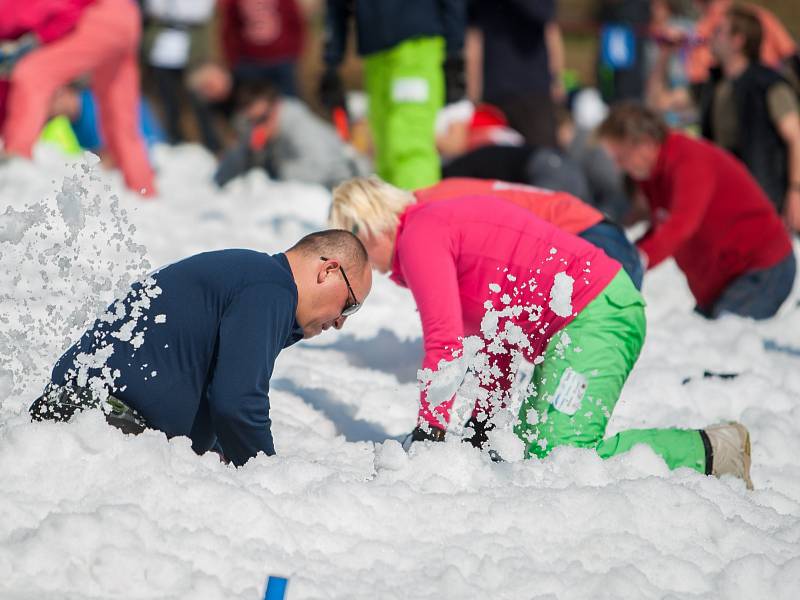 Skiareál v Rokytnici nad Jizerou pořádal 2. dubna 2017 druhý ročník zábavné akce s názvem Snowend, která byla určená především kopáčům pokladů či aktivním zahrádkářům. Originálním způsobem tak byla zakončena lyžařská sezona.