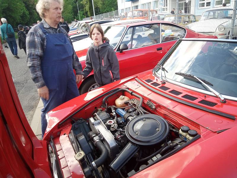 Horním Pojizeřím a Železnobrodskem projíždí v sobotu autoveteráni.