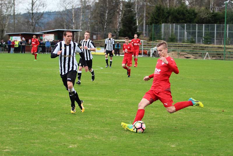 Divize: Mšeno A - Admira Praha 4:1 (2:1). Mšeno – červené dresy.