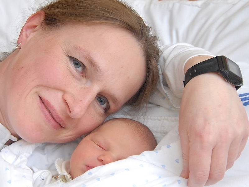 Jana Jelínková se mamince Aleně Jelínkové narodila 6. listopadu 2007 v jablonecké porodnici. Měřila 51 cm a vážila 3850 gramů.