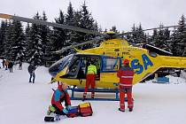 Na Promenádní cestě v Jizerských horách zkolaboval lyžař. Následovala náročná resuscitace.
