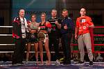 Galavečer bojových sportů, Iron Night Fight 3, proběhl 22. února v městské hale v Jablonci nad Nisou. Na snímku je Michaela Kerlehová (třetí zprava) a Hiba Hosny (druhá zprava) z Německa v kategorii světový titul WKU do 52 kilogramů.