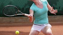Mezinárodní tenisový turnaj žen Jablonec Open 2012 pokračoval v pátek čtvrtfinálovými zápasy dvouhry a semifinále čtyřhry. Na snímku Bianca Kochová z Německa.