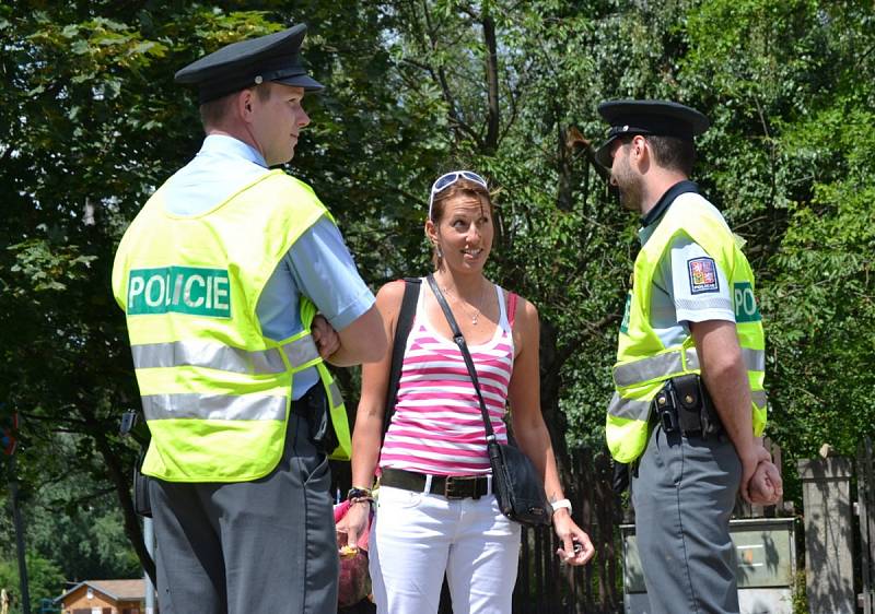 V pondělí se krátce po poledni v Jablonci nad Nisou uskutečnila dopravně preventivní akce zaměřená na poskytování první pomoci ze strany řidičů motorových vozidel.