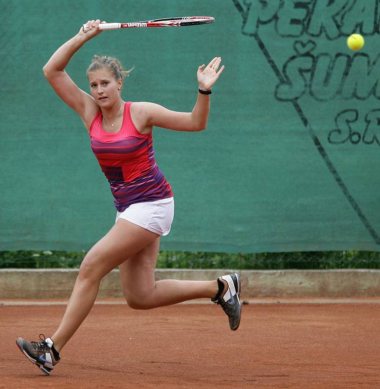 Mezinárodní tenisový turnaj žen Jablonec Cup 2012 zakončil v neděli svou kvalifikační část dvouhry. Na snímku Eva Rutarová z České republiky postoupila do hlavní soutěže.