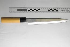 Nůž na policejním snímku - ilustrační snímek