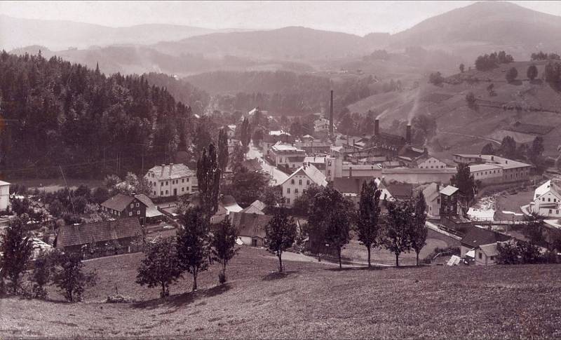 Obec Desná v Jizerských horách. Historické fotografie.