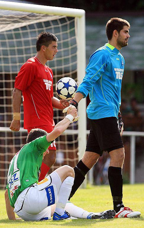 Jablonec si v generálce poradil a Varnsdorfem (v červeném) 5:0. Baumit čeká ve čtvrtek úvodní duel 2. předkola Evropské ligy.