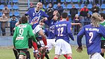 Fotbalisté FK Baumit po zásluze vedli góly Lafaty a Hlouška z druhé půle už 2:0. Nakonec se ale o tři body obávali. Kladno Szabem z penalty snížilo, ale stav se dál nezměnil.