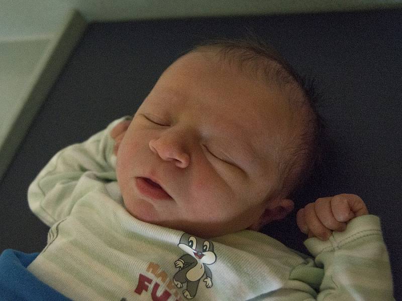 MAXMILIÁN SUCHÝ se narodil v úterý 31. října v jablonecké porodnici mamince Monice Juvové z Frýdlantu.