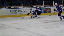 II. liga HC Vlci Jablonec - Stadion Vrchlabí 4:3. Vlci - modré dresy.