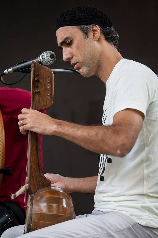 Kedem Ensemble, hudebníci spojení v unikátním projektu, který navazuje na různorodé kulturní a hudební tradice, zahráli 3. srpna na letní scéně Eurocentra v Jablonci nad Nisou.