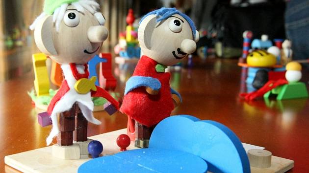 Zjistěte, jak se vyrábějí a vyráběly dřevěné hračky - Jablonecký deník