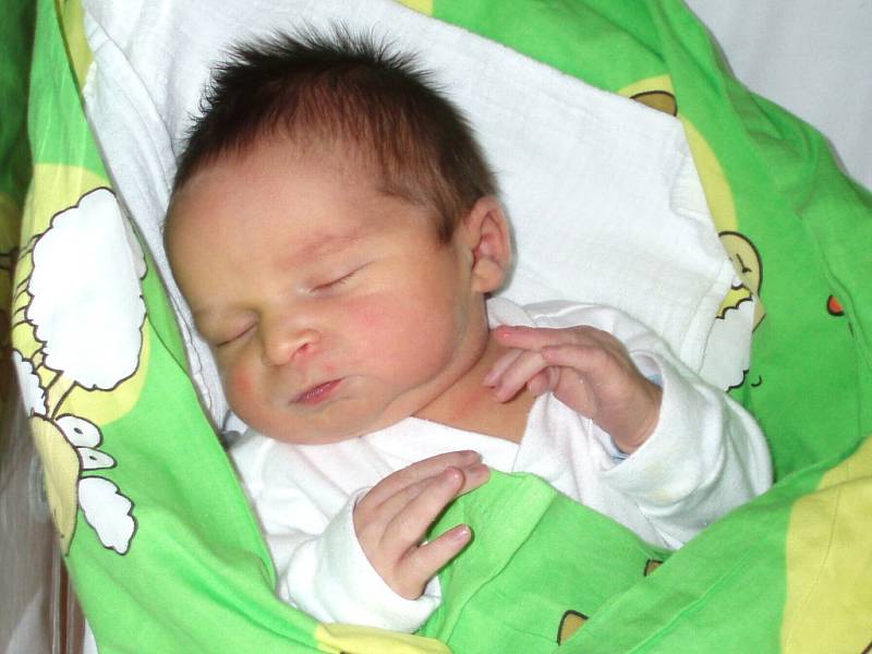 Tomáš Vala se narodil Martině a Romanovi Valovým z Jablonce nad Nisou 16. 9. 2014. Měřil 50 cm, vážil 3500 g.