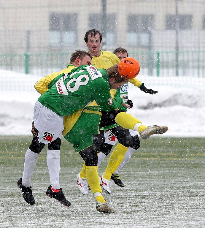 V sobotu 13. 3. proběhlo za hustého sněžení utkání ČFL mezi celky FK Baumit Jablonec nad Nisou B – FC Karlovy Vary.