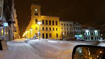 Aktuální situace s úklidem sněhu a sjízdností v Jablonci nad Nisou o půlnoci z 15. na 16. ledna.