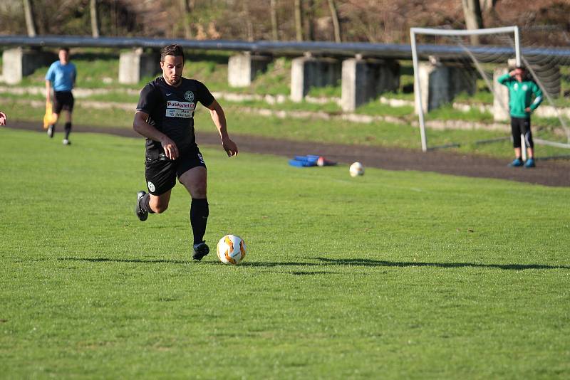 Ve velikonočním zápase I. B třídy východ stálo štěstí při domácích.Velké Hamry B - Držkov 3:2 (0:1)