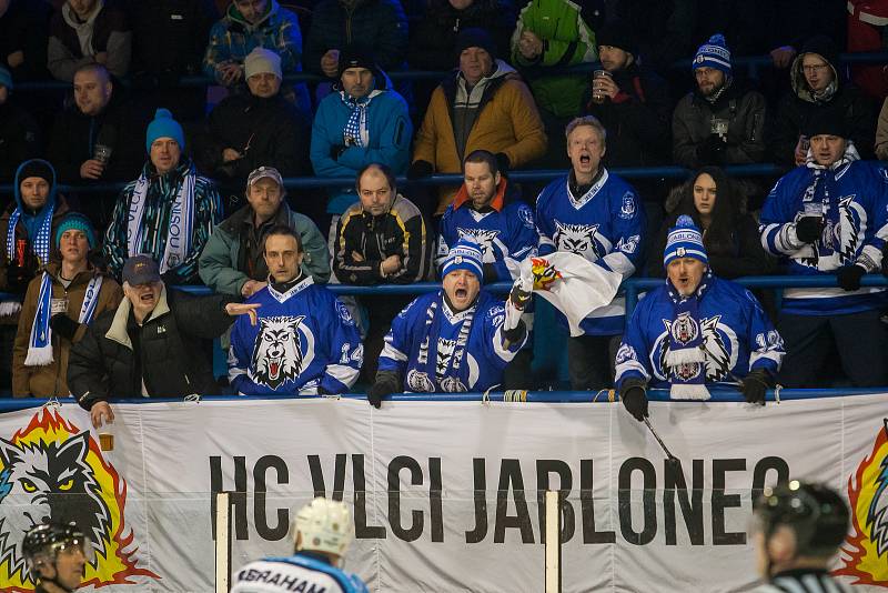 Třetí zápas čtvrtfinále play off 2. ligy ledního hokeje skupiny Střed + Západ se odehrál 18. března na zimním stadionu v Jablonci nad Nisou. Utkaly se týmy HC Vlci Jablonec nad Nisou a HC Stadion Vrchlabí.
