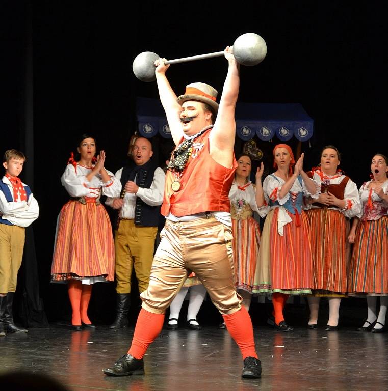 Inscenaci klasické opery Bedřicha Smetany připravili v Krušnohorském divadle při teplické Evropské hudební akademii, což je operní workshop. Vystoupili pouze pět krát, třikrát na domácí půdě v Teplicí, jednou v Děčíně a v Jablonci.