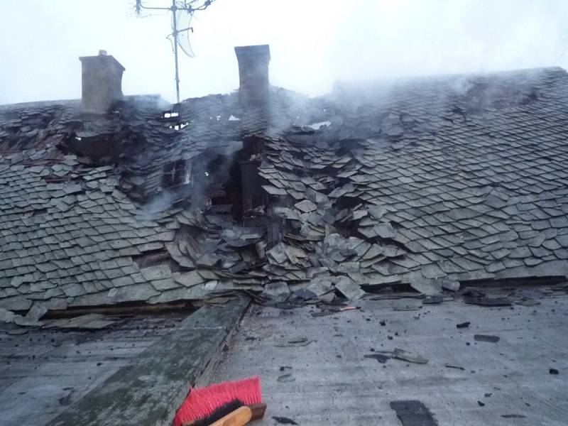 Požár domku v Hejnicích