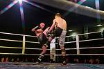 Galavečer bojových sportů, Iron Night Fight 3, proběhl 22. února v městské hale v Jablonci nad Nisou. Na snímku je Martin Sirotek a Roman Hádek (vlevo) v kategorii K1 do 77 kilorgamů.