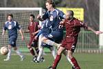 Tanvald doma prohrál s Velkými Hamry B (v modrém) 0:2.