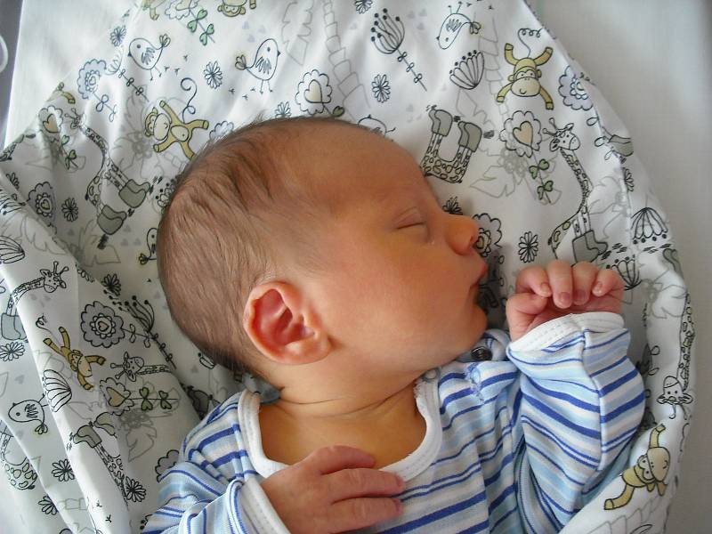 Mikuláš Maňák se narodil 8. srpna v jablonecké porodnici mamince Janě Maňákové z Jablonce nad Nisou.Vážil 3,09 kg a měřil 50 cm.