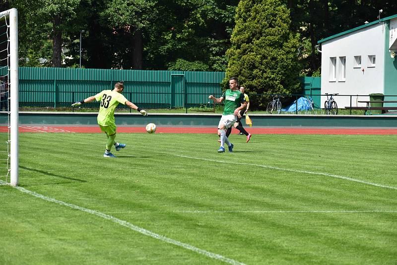 Fanoušci ve Velkých Hamrech se dočkali. Konečně se hrál zase fotbal. A k přípravnému utkání s domácím áčkem přijela rezerva FK Jablonec B.