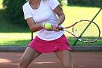 Finálový zápas MČR v tenisu dívek. Poražená finalistka Nikola Kohoutová.