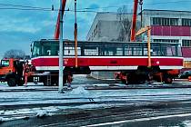 Na Javorníku připravují novou občerstvovnu ve vyřazené tramvaji.