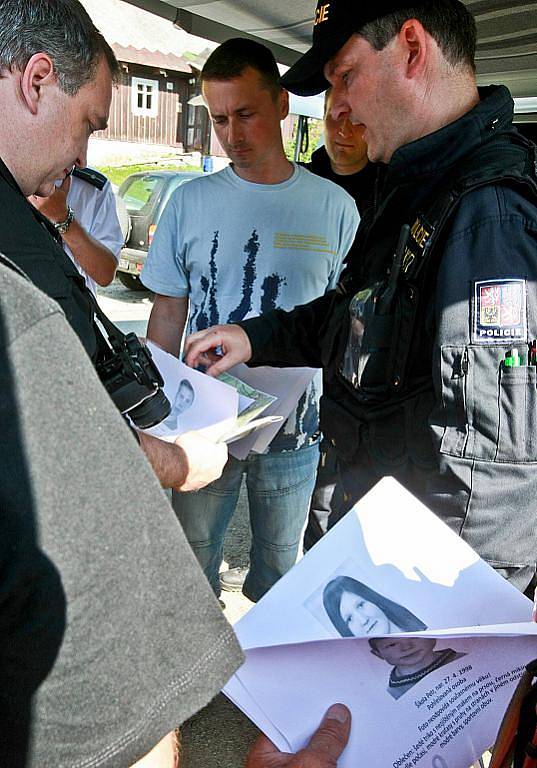 V Kořenově a na osadě Jizerka sešli záchranáři z Horské služby s policisty z Česka a Polska na společném cvičení. Tématem bylo hledání pohřešovaných osob.