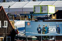 Stadion v Bedřichově se připravuje na jubilejní 50. ročník lyžařského závodu Jizerská 50, který letos proběhne od 17. do 19. února.